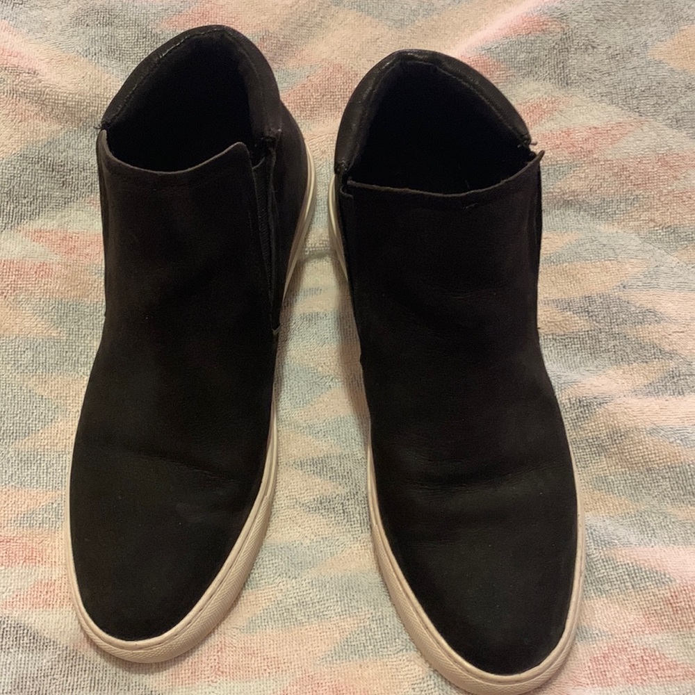 Kenneth Cole “Kalvin” Black Nubuck Leather Slip On High Top Sneakers 10M